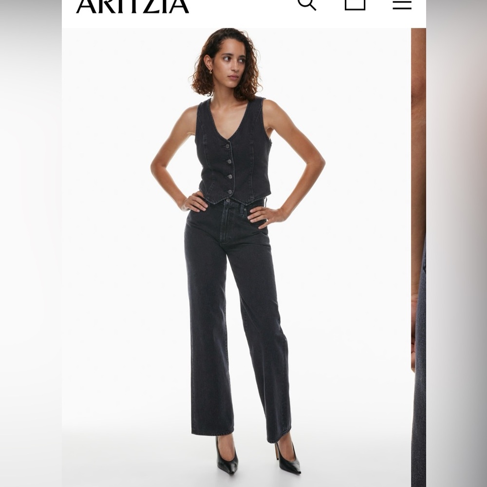 Aritzia denim forum wide leg jeans. Excellent condition.